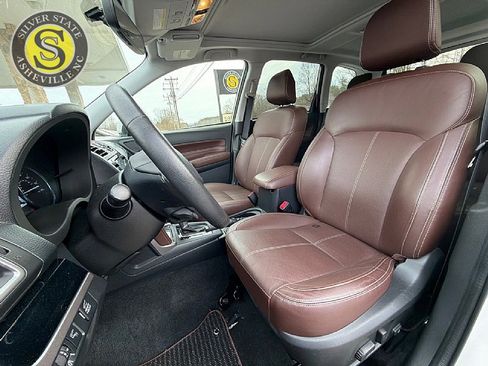 Used 2017 Subaru Forester 2.5i Touring image 12