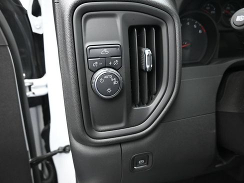 Used 2024 Chevrolet Silverado 1500 Custom RWD image 12