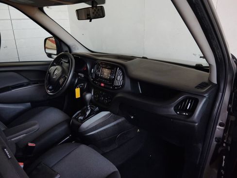 Used 2018 RAM ProMaster City Tradesman FWD image 11
