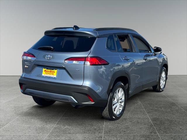 Certified 2025 Toyota Corolla Cross LE FWD image 5