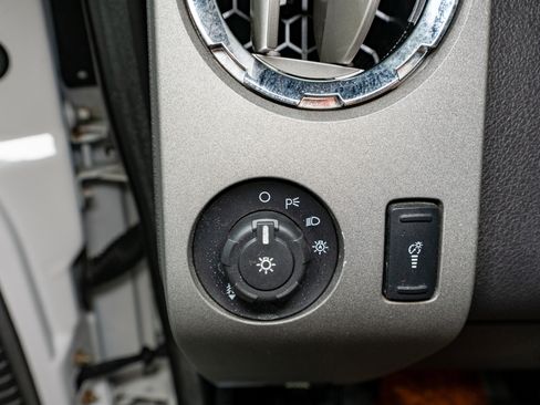 Used 2012 Ford F350 King Ranch w/ King Ranch w/Chrome Pkg image 27