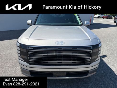 Used 2026 Hyundai Palisade Limited FWD image 2