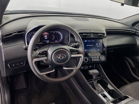 Certified 2022 Hyundai Santa Cruz SEL AWD/4WD image 13