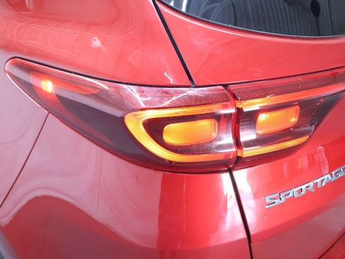 Used 2021 Kia Sportage EX FWD image 28