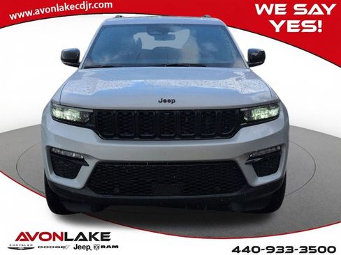 New 2025 Jeep Grand Cherokee Limited w/ Luxury Tech Group II image 9