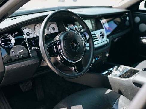 Used 2013 Rolls-Royce Ghost image 8