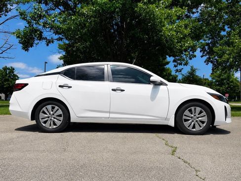 Used 2024 Nissan Sentra S FWD image 3