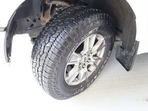 Used 2016 Ford F150 XLT w/ XTR Package image 35