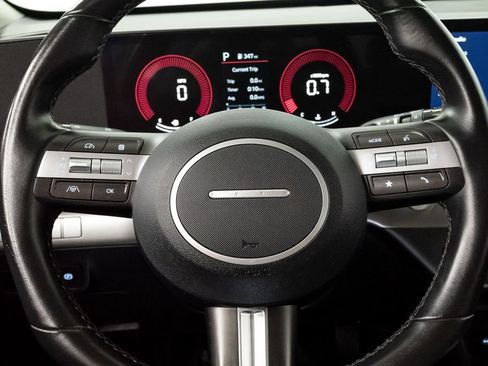 Used 2025 Hyundai Kona SEL FWD image 13