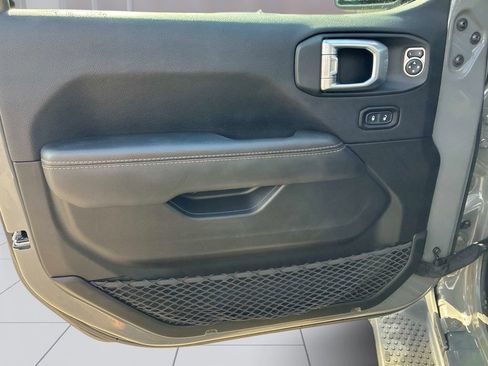 Used 2022 Jeep Wrangler Unlimited Sahara AWD/4WD image 24