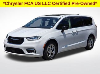 Used 2024 Chrysler Pacifica Limited FWD video 2