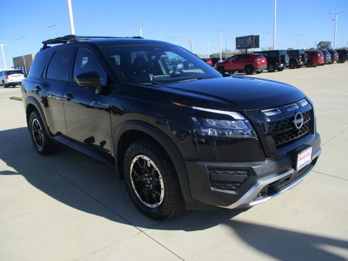 Used 2023 Nissan Pathfinder Rock Creek image 9