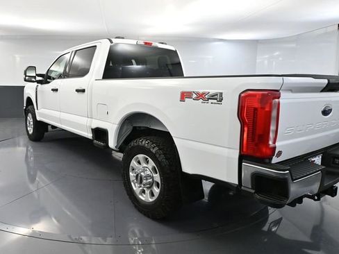 Used 2024 Ford F250 XLT w/ FX4 Off-Road Package image 9