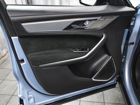 Used 2022 Jaguar F-PACE SVR AWD/4WD image 9