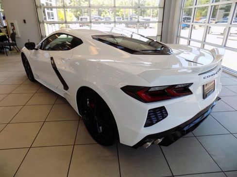 Used 2021 Chevrolet Corvette Stingray Premium Cpe w/ Z51 Performance Package RWD image 6