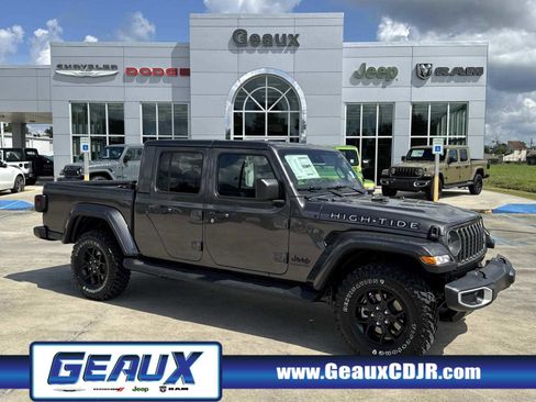 New 2025 Jeep Gladiator Sport image 1