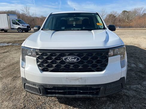 Used 2025 Ford Maverick XL image 3