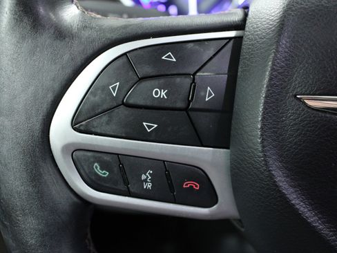 Used 2017 Chrysler Pacifica Touring-L Plus w/ Tire & Wheel Group image 22