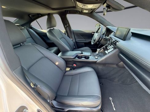 Used 2025 Lexus IS 350 F Sport RWD image 16