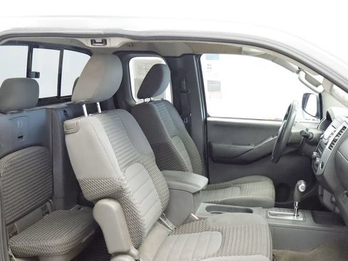 Used 2013 Nissan Frontier SV RWD image 25