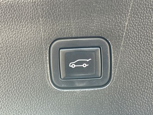 Used 2023 Buick Enclave Essence w/ Trailering Package, 5000 lbs. image 19