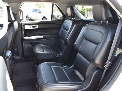 Certified 2024 Ford Explorer XLT w/ Equipment Group 202A AWD/4WD image 27