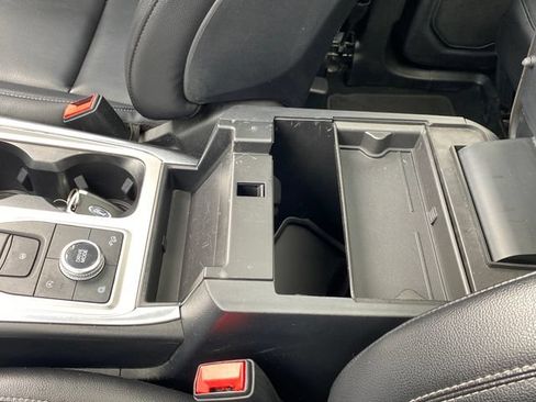 Used 2020 Ford Explorer XLT w/ Equipment Group 202A AWD/4WD image 15