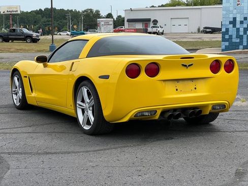 Used 2006 Chevrolet Corvette Coupe w/ Preferred Equipment Group RWD image 39