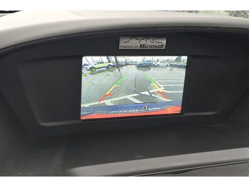 Used 2015 Ford Escape SE image 21
