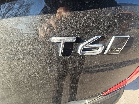 Used 2016 Volvo XC90 T6 Momentum w/ Momentum Plus Package image 4