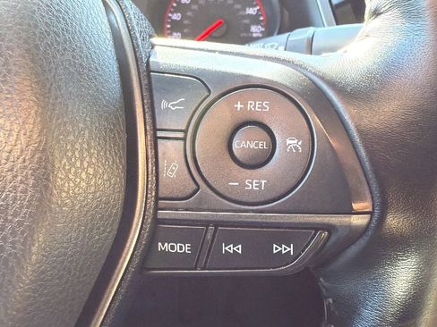 Used 2021 Toyota Camry XSE image 11