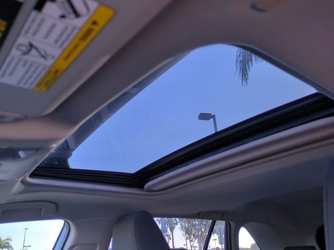 Used 2023 Toyota RAV4 XLE image 28