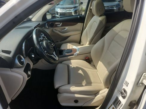 Used 2022 Mercedes-Benz GLC 300 4MATIC image 5