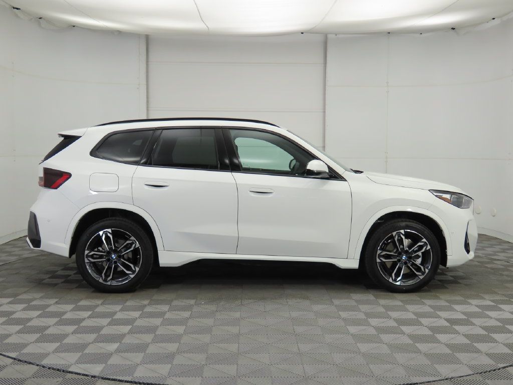 Certified 2026 BMW X1 xDrive28i w/ Technology Package AWD/4WD image 5