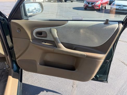 Used 1999 MAZDA Protege FWD image 14
