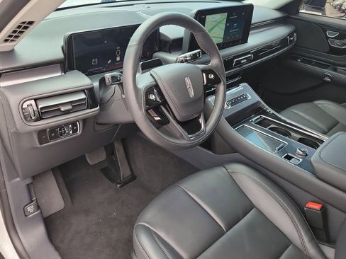 Used 2026 Lincoln Aviator 2WD image 21