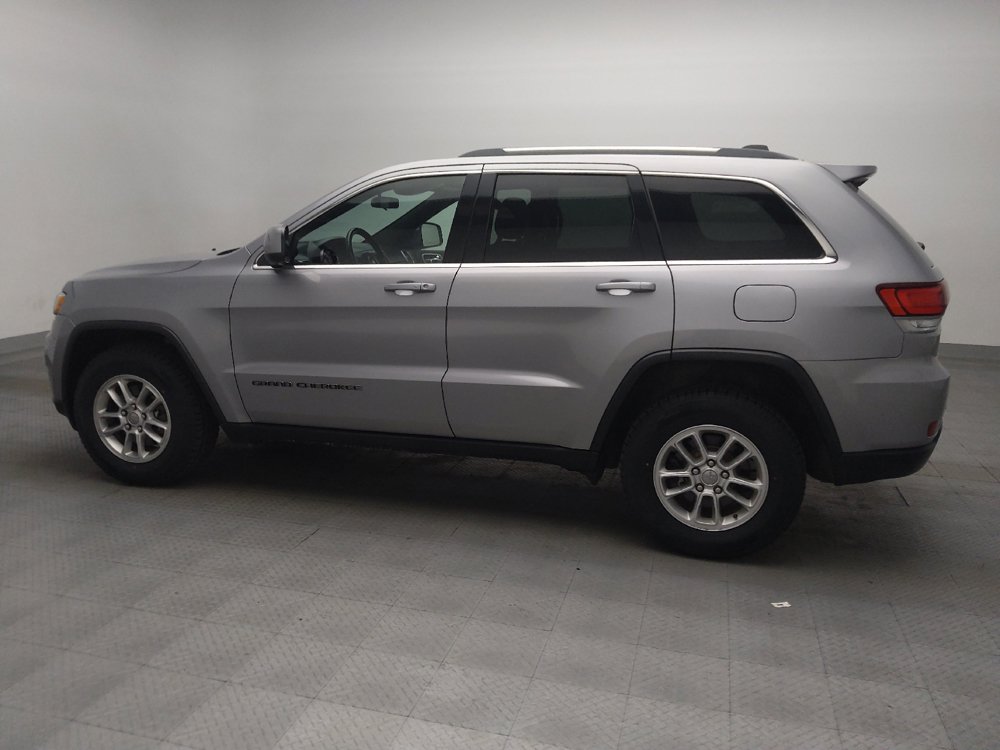 Used 2020 Jeep Grand Cherokee Laredo AWD/4WD image 3
