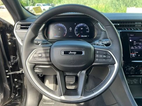 Used 2024 Jeep Grand Cherokee L Laredo AWD/4WD image 26