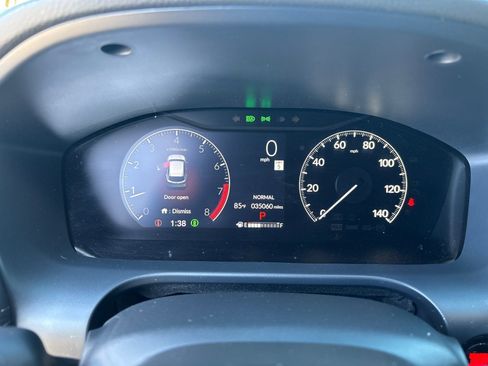 Used 2025 Honda HR-V EX-L image 31