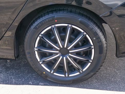 Used 2017 Honda Civic LX image 6