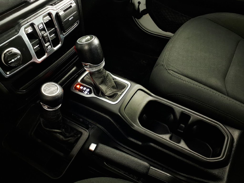 Used 2020 Jeep Wrangler Unlimited Sport S AWD/4WD image 20
