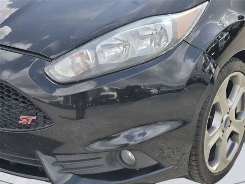 Used 2016 Ford Fiesta ST FWD image 9