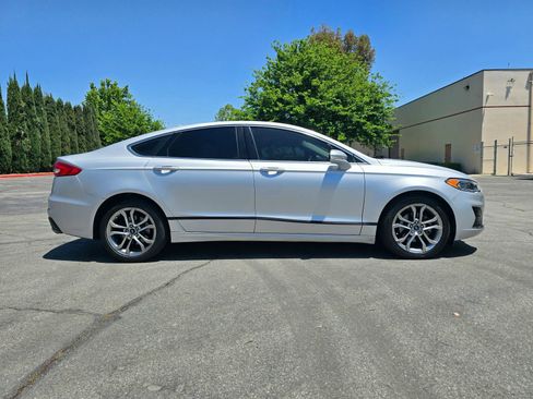 Used 2019 Ford Fusion SEL image 4