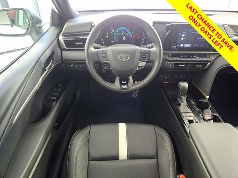 Certified 2025 Toyota Camry SE FWD image 13