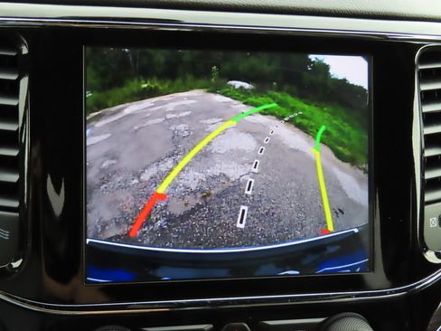 Certified 2020 Jeep Grand Cherokee Overland AWD/4WD image 6
