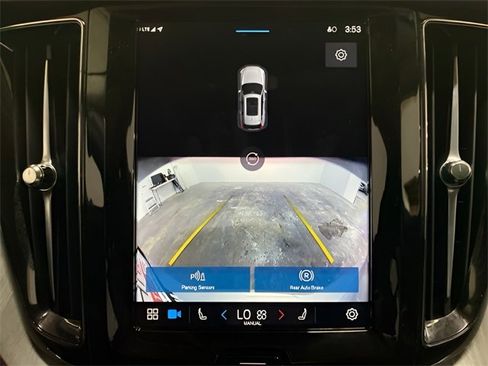 Used 2025 Volvo XC60 B5 Plus image 72