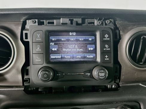 Used 2018 Jeep Wrangler Unlimited Sport S AWD/4WD image 19