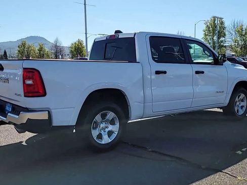 Used 2025 RAM 1500 Big Horn AWD/4WD image 8