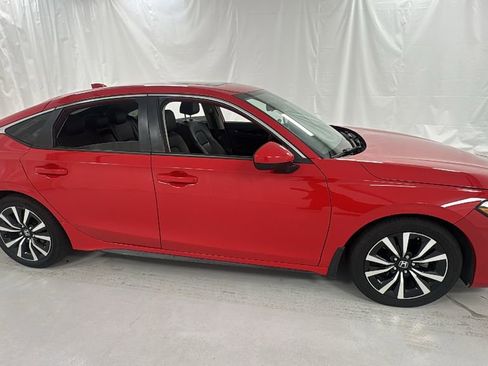 Used 2022 Honda Civic EX-L image 2