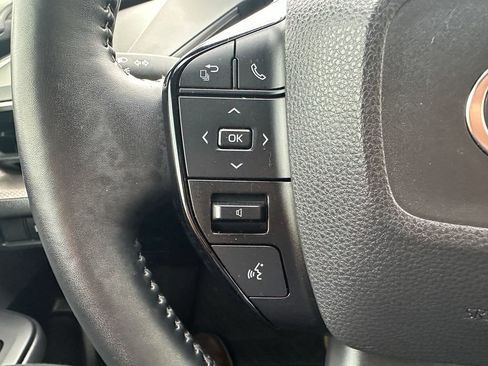 Used 2023 Toyota Prius XLE FWD image 20